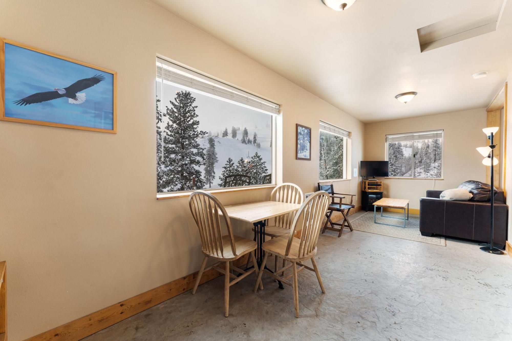Echo Valley Resort + Cabins Manson Exterior foto